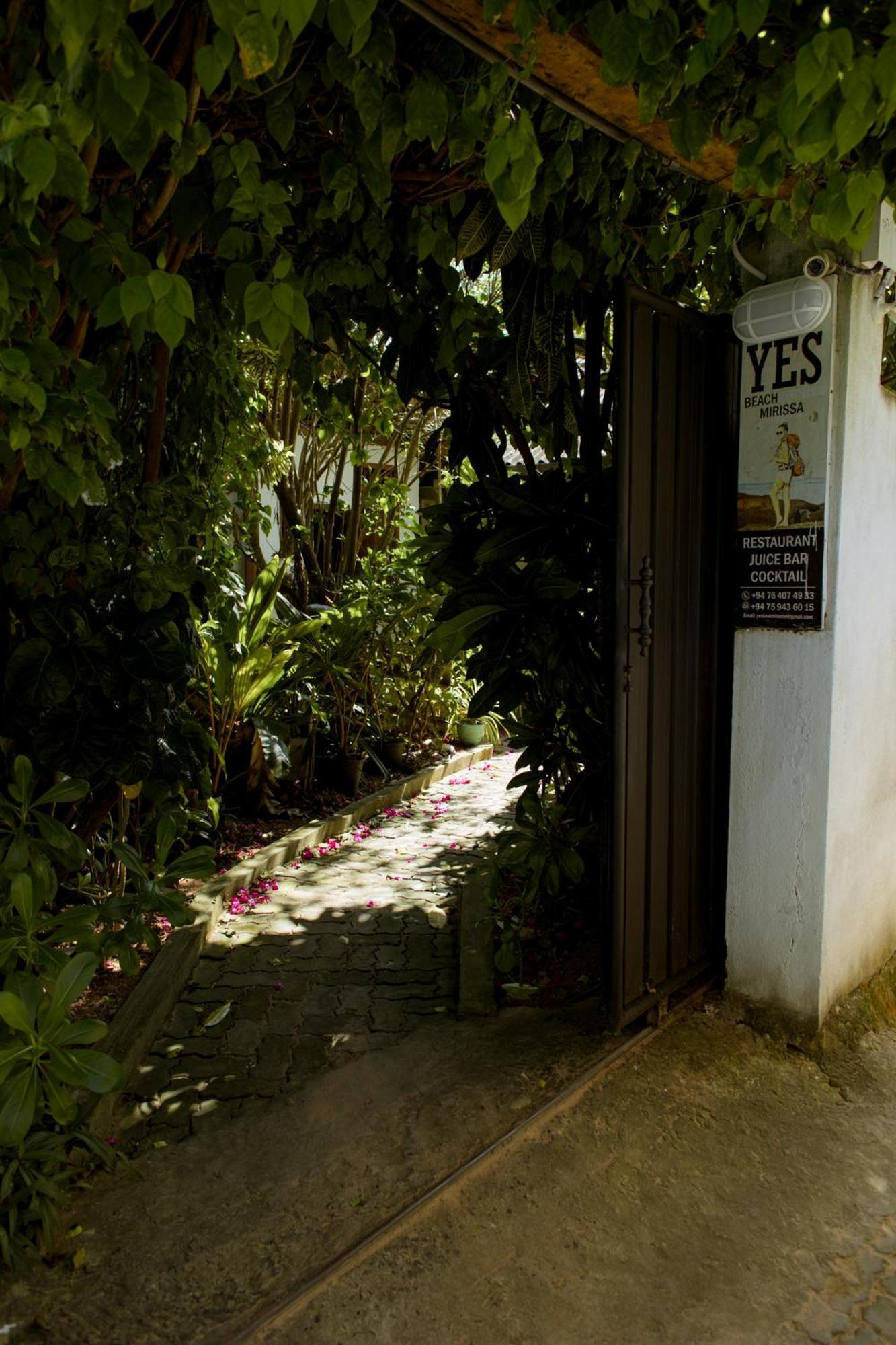 Yes Beach House Мирисса Экстерьер фото